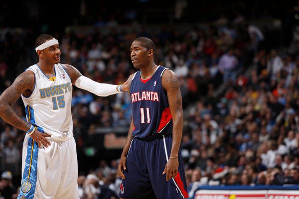 她都在稳步 她都在稳步