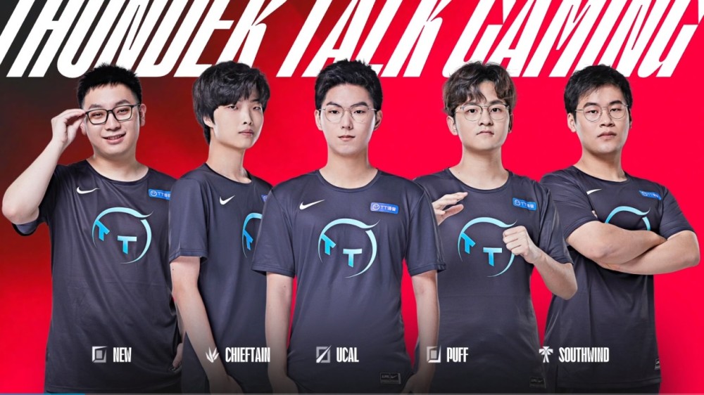 边后卫内收 边后卫内收