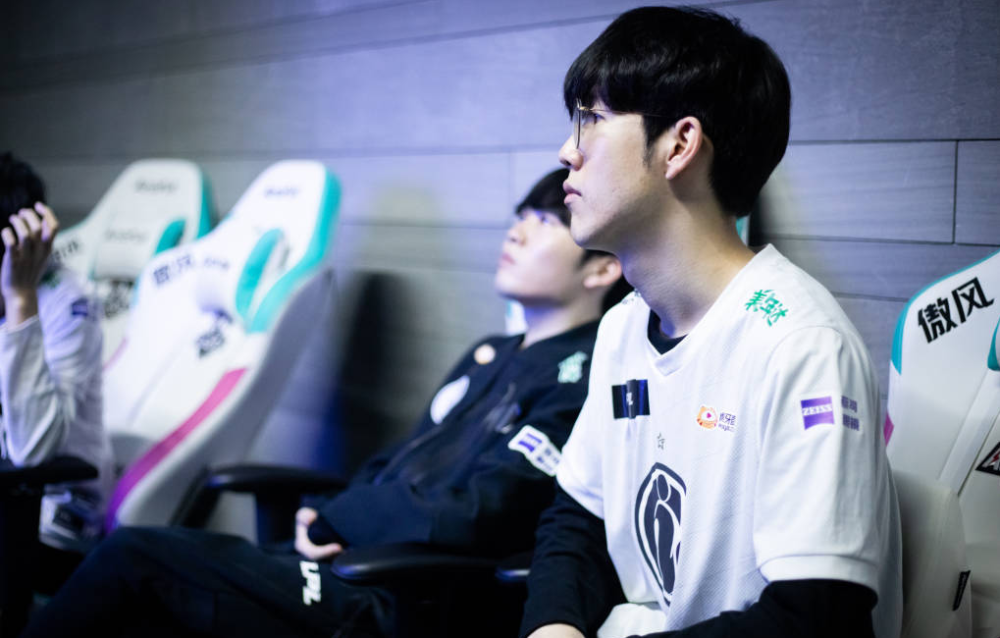 越早提出并 越早提出并